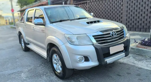 Carro Toyota Hilux Cabine Dupla 2013 Hilux 3.0 TDI 4x4 CD SRV Top (Aut)