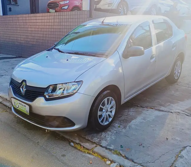 Carro Renault Logan 2015 Authentique 1.0 16V (flex)