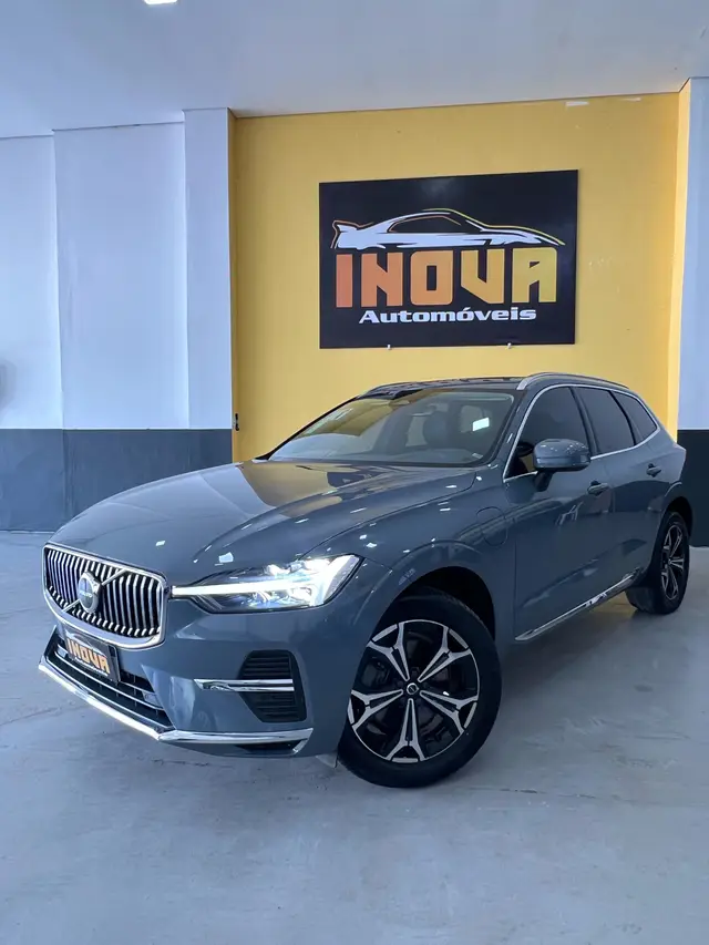 Carro Volvo XC60 2022 T-8 INSC. EXPRESS. 2.0 (Híbrido)