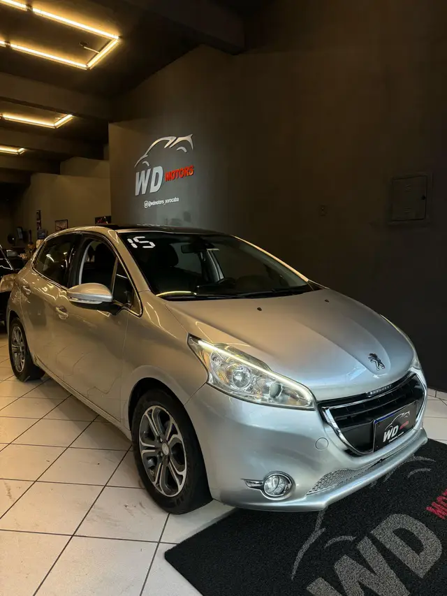 Carro Peugeot 208 2015 Griffe 1.6 16V (Flex)