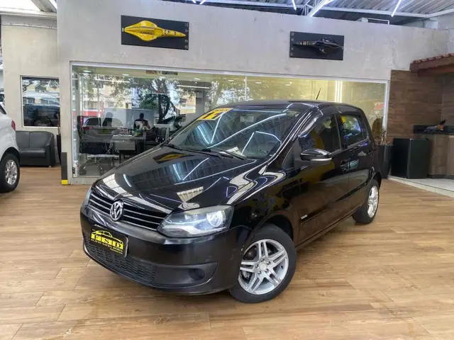 Carro Volkswagen Fox 2011 1.0 8V (Flex) 4p