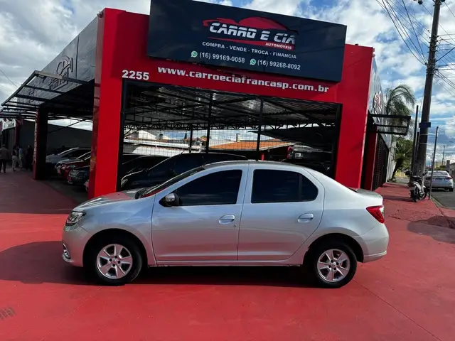 Carro Renault Logan 2014 Dynamique 1.6 8V