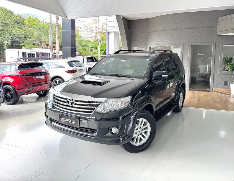 Toyota Hilux SW4 3.0 TDI 4x4 SRV 5L