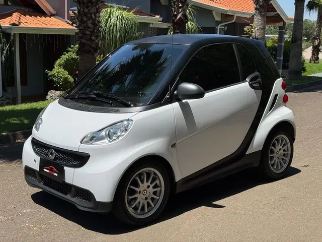 Carro Smart Fortwo Coupe 2013 fortwo 1.0 MHD Coupé