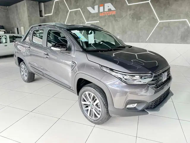 Carro Fiat Strada 2024 Volcano 1.3 Cabine Dupla