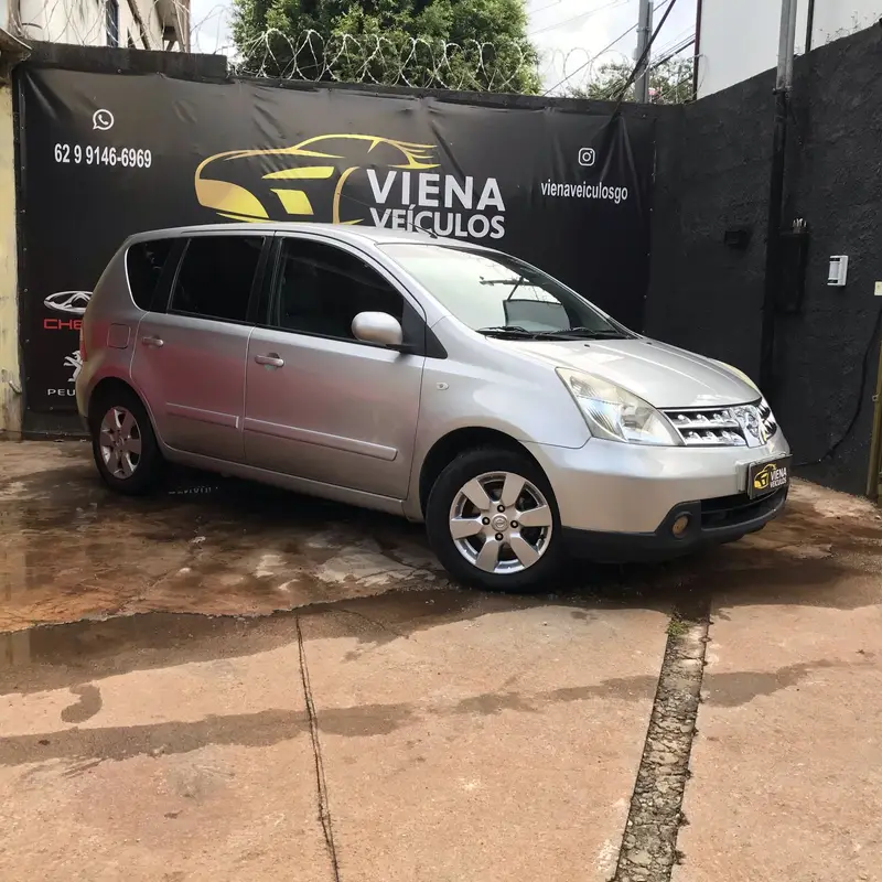 Nissan Livina SL 1.8 16V aut. (flex)