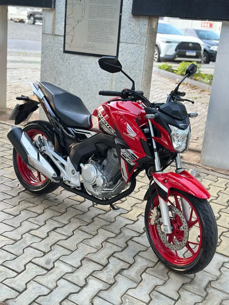 Honda CB 250F Twister (CBS)