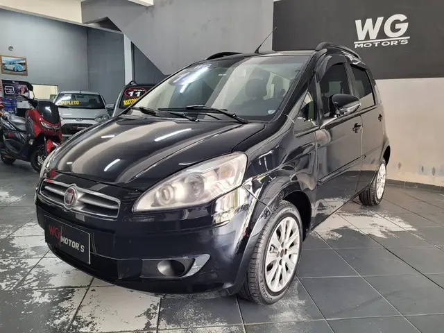 Carro Fiat Idea 2014 Attractive 1.4 8V (Flex)