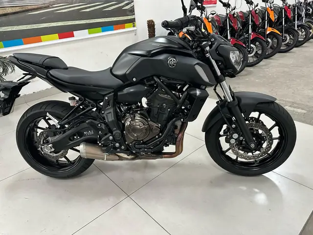Carro Yamaha MT-07 2025 ABS