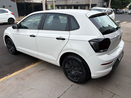 Polo Track 1.0 Flex 12V 5p