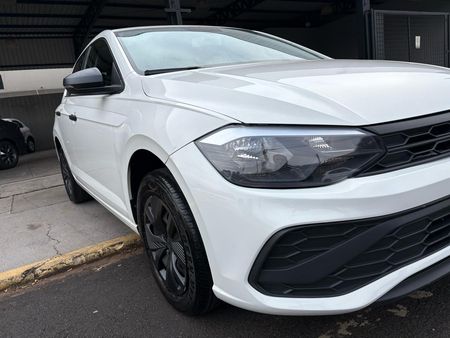 Polo Track 1.0 Flex 12V 5p