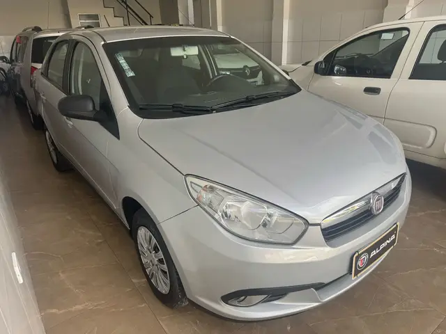 Carro Fiat Grand Siena 2013 Evo Attractive 1.4 8V (Flex)
