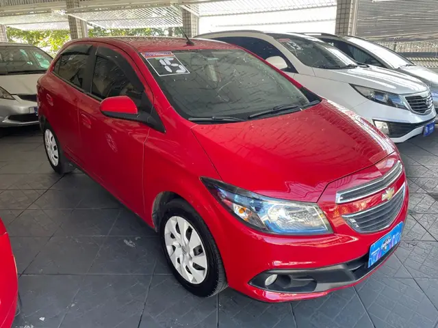 Carro Chevrolet Onix 2015 1.4 LT SPE/4 (Aut)