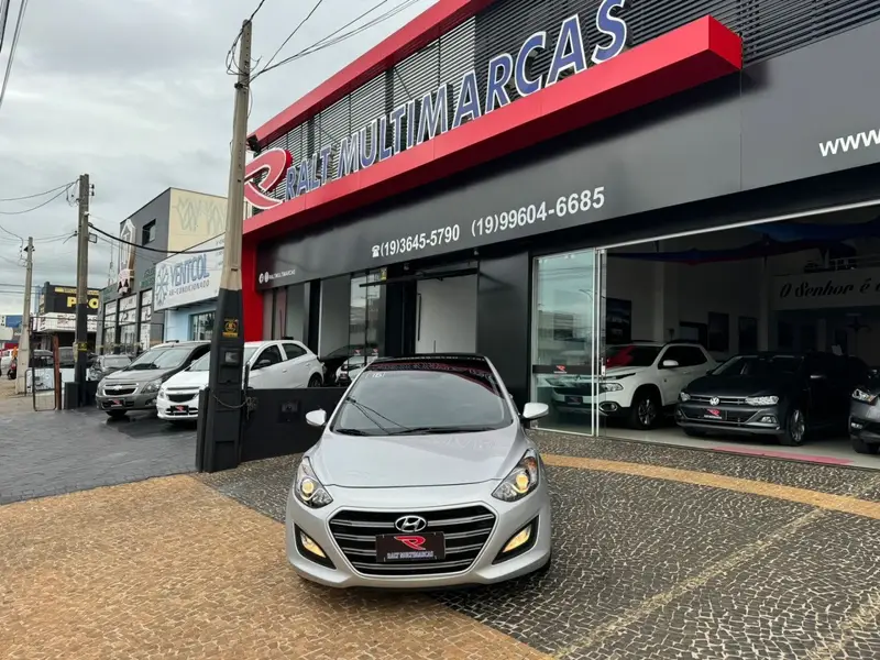 Hyundai i30 I30 1.8 16V MPI (Top)