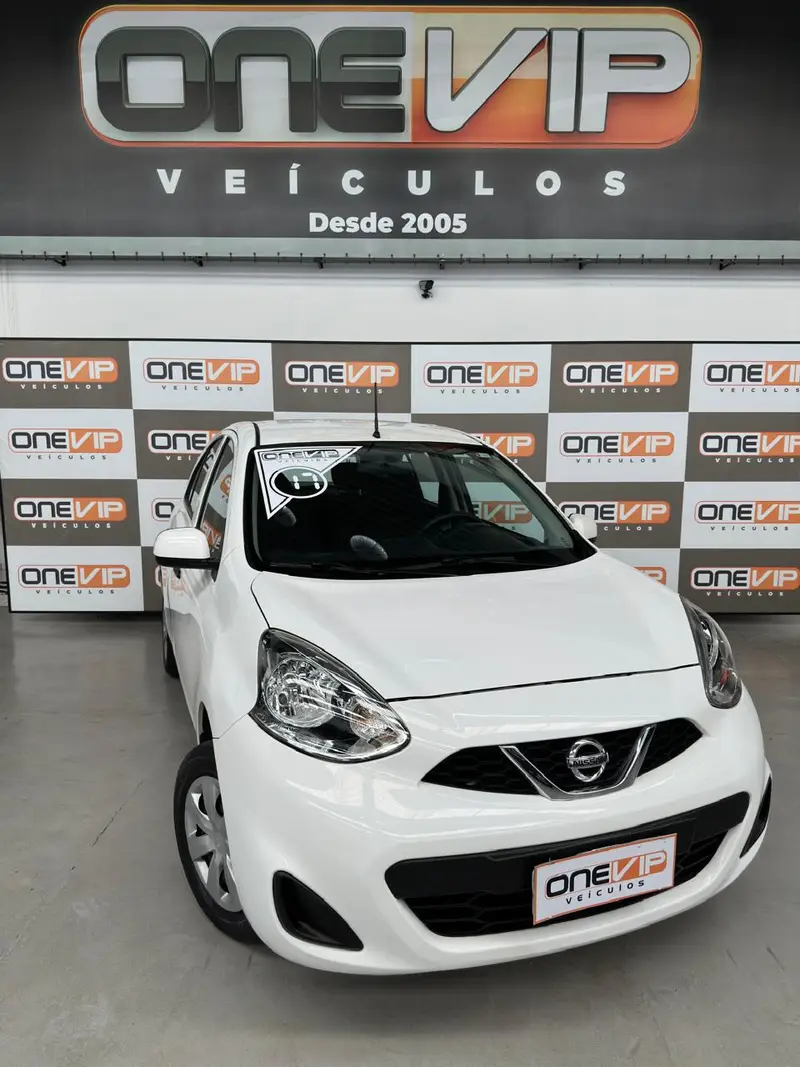 Nissan March 1.0 12V S (Flex)