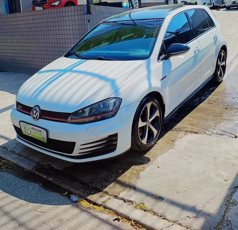 Volkswagen Golf GTI 2.0 TSi DSG