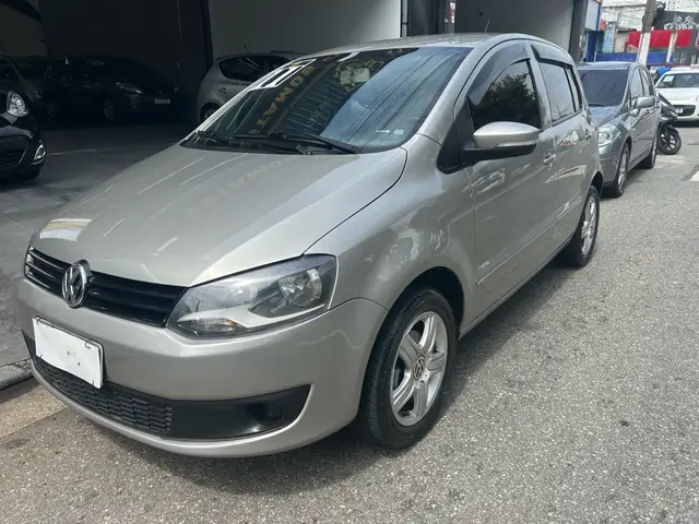 Carro Volkswagen Fox 2011 1.6 8V (Flex)