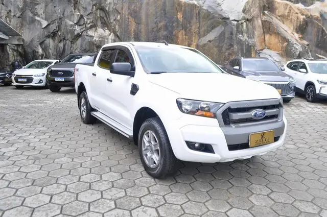 Carro Ford Ranger Cabine Dupla 2017 Ranger XLS 2.2 4x4 CD Diesel (Mec.)