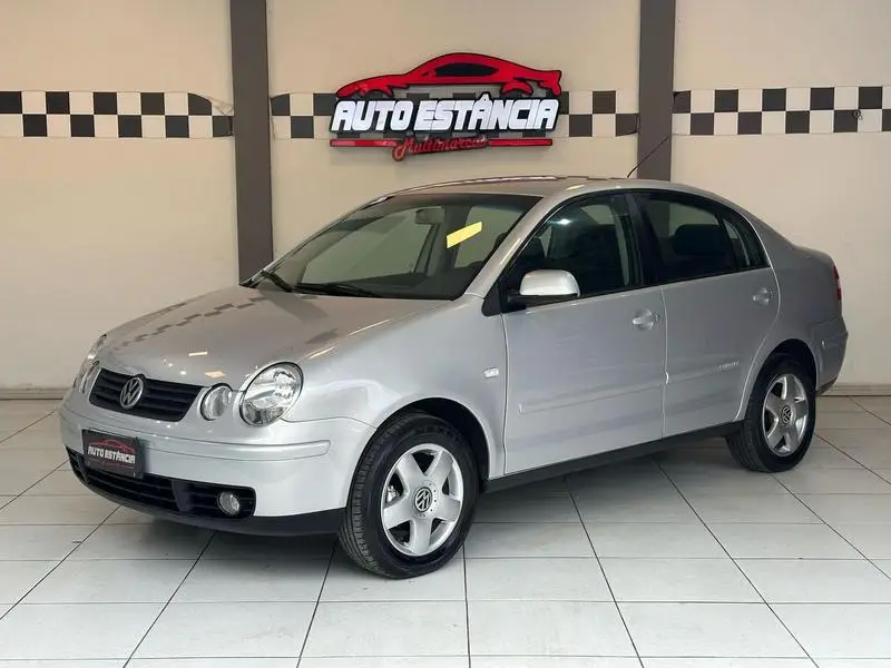 Volkswagen Polo Sedan Evidence 1.6 8V (Flex)
