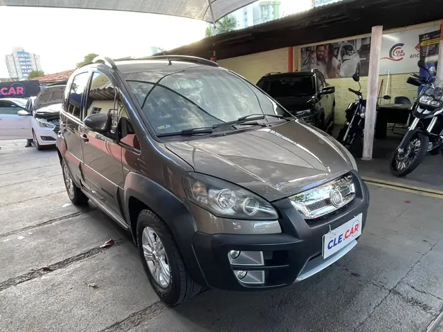 Carro Fiat Idea 2012 Adventure 1.8 16V E.TorQ Dualogic (Flex)