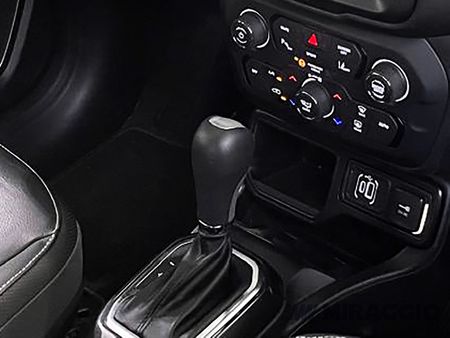 Renegade Longitude T270 1.3 Turbo 4x2