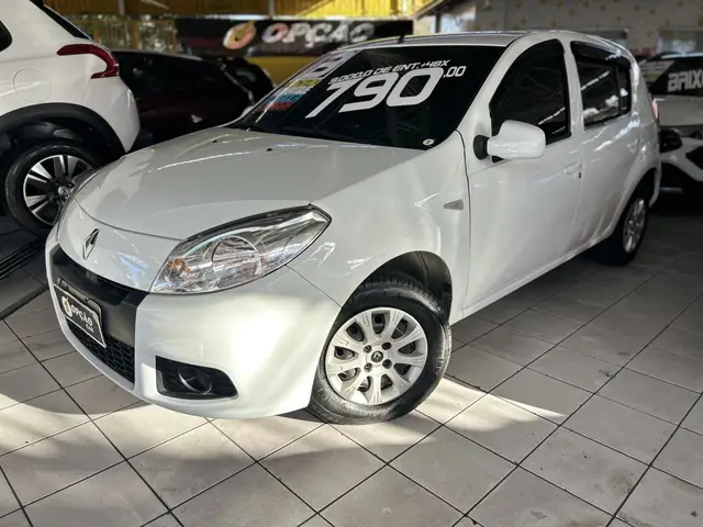 Carro Renault Sandero 2013 Authentique 1.0 16V (flex)