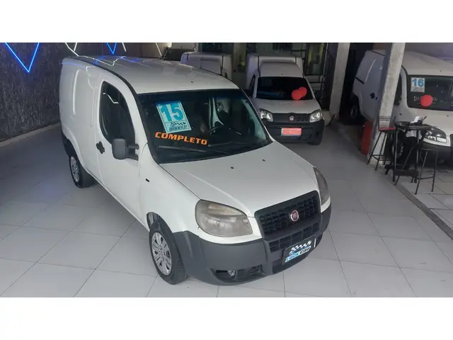 Carro Fiat Doblò 2015 Attractive 1.4 8V (Flex)