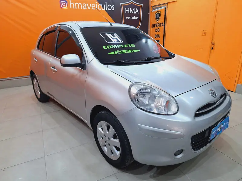 Nissan March 1.0 16V S (Flex)