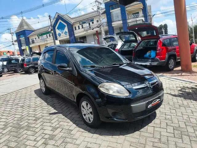 Carro Fiat Palio 2012 Attractive 1.0 8V (Flex)