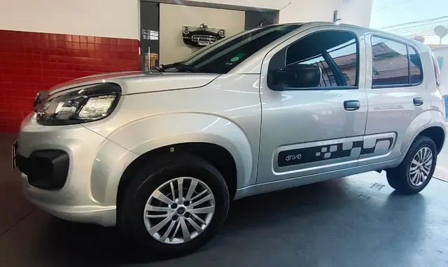 Carro Fiat Uno 2018 Drive 1.0 Firefly (Flex)