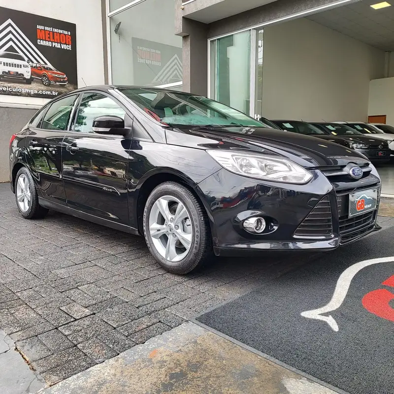 Ford Focus Hatch SE Plus 2.0 16V PowerShift