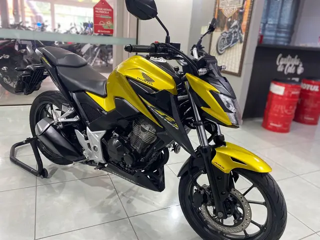 Carro Honda CB 300F Twister 2023 (ABS)