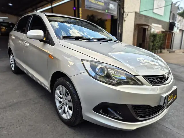 Carro CAOA Chery Celer 2015 Sedan 1.5 16V (Flex)