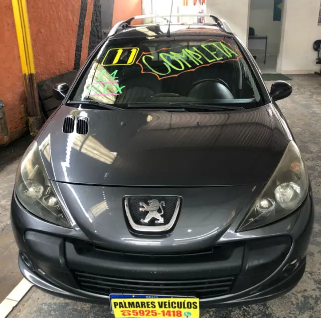 Carro Peugeot 207 2011 Hatch XR 1.4 8V (flex) 2p