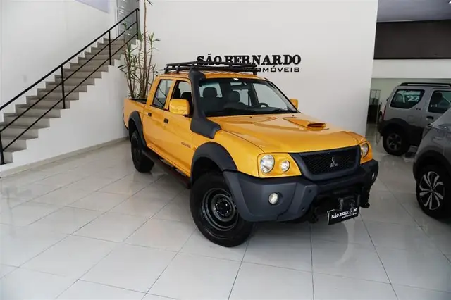 Carro Mitsubishi L200 2009 Savana 2.5 4X4 (15 Anos)