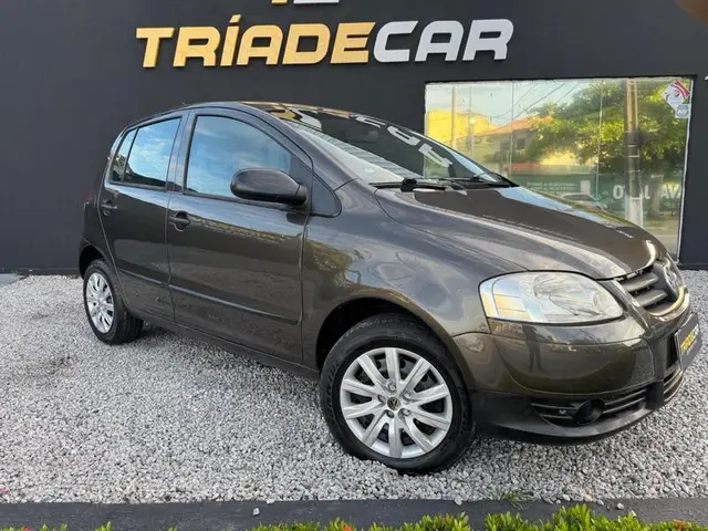 Carro Volkswagen Fox 2010 1.0 8V (Flex) 4p