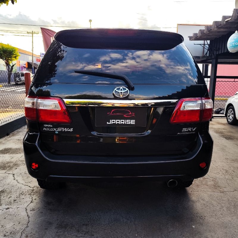Toyota Hilux SW4