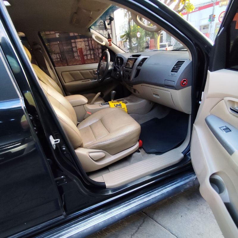 Toyota Hilux SW4