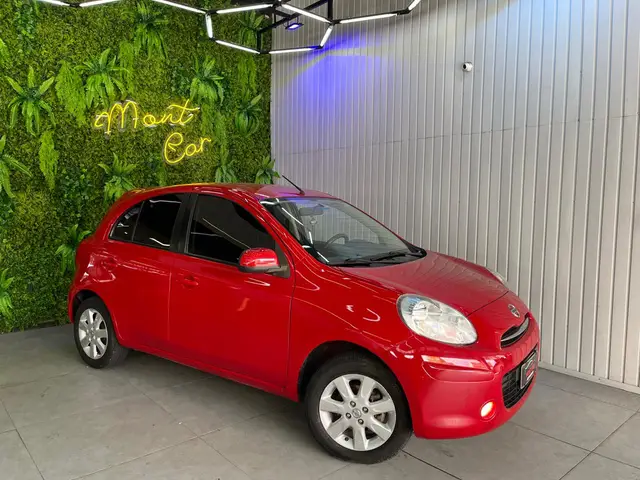 Carro Nissan March 2014 1.6 16V SV (Flex)