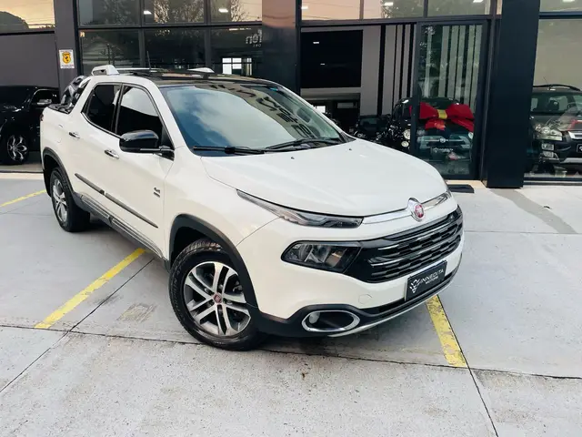 Carro Fiat Toro 2018 Volcano 2.0 diesel AT9 4x4