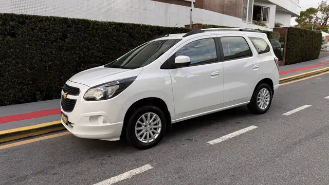 Carro Chevrolet Spin 2016 LT 5S 1.8 (Aut) (Flex)
