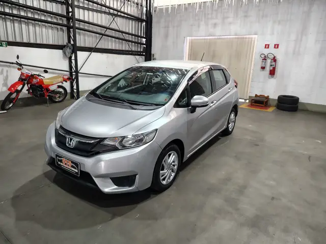 Carro Honda Fit 2016 1.5 16v LX CVT (Flex)