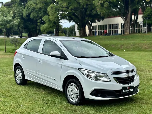 Carro Chevrolet Onix 2014 1.0 LT SPE/4