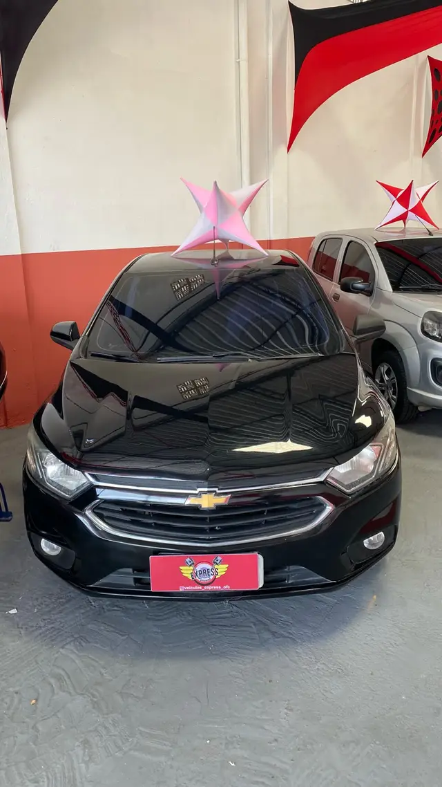 Carro Chevrolet Onix 2018 1.4 LTZ SPE/4 (Aut)
