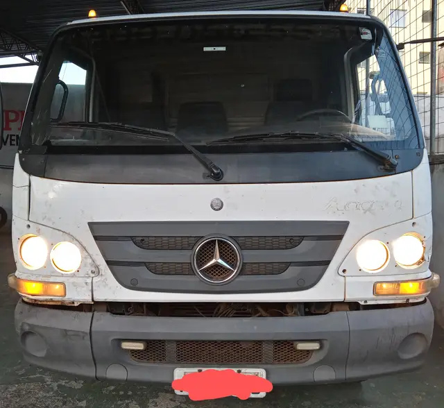Carro Mercedes-Benz Accelo 2014 1016/37