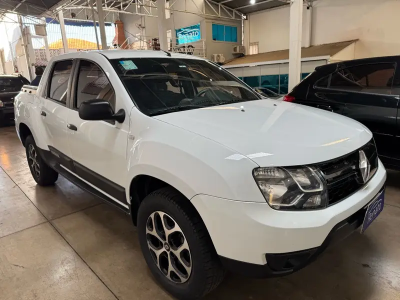Renault Duster Oroch 1.6 16V SCe Express (Flex)
