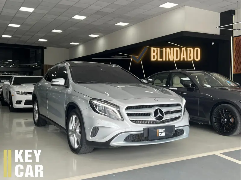 Mercedes-Benz GLA 200 GLA 200 Vision Black Edition