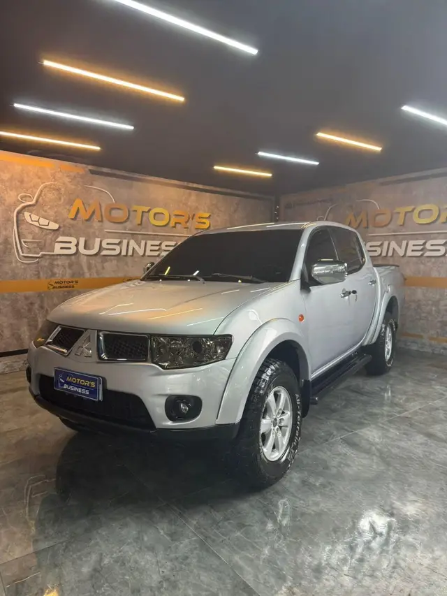 Carro Mitsubishi L200 Triton 2013 3.2 DI-D 4x4