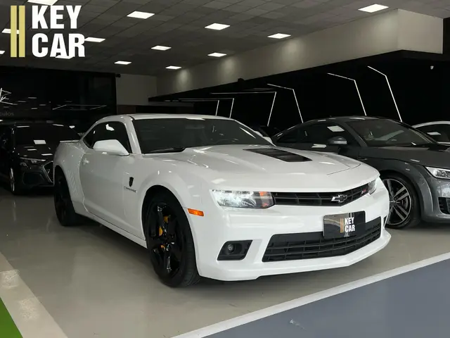 Carro Chevrolet Camaro 2014 SS 6.2