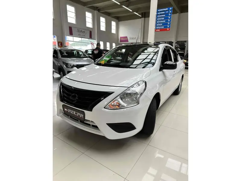 Nissan Versa 1.0 12V (Flex)
